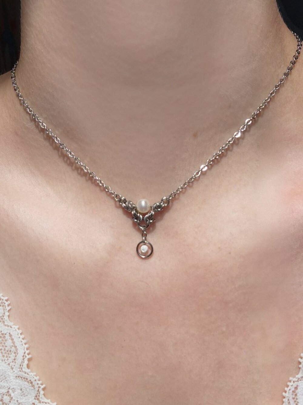 Vintage dainty silver and pearl necklace